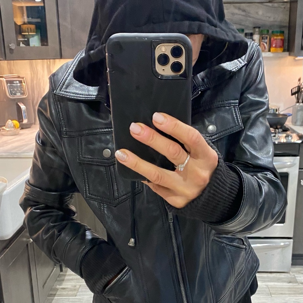 Leather jacket - Picture 7 of 8